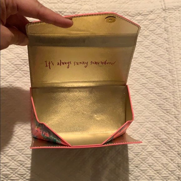 Lilly Pulitzer Sunglass Case - Picture 7 of 9